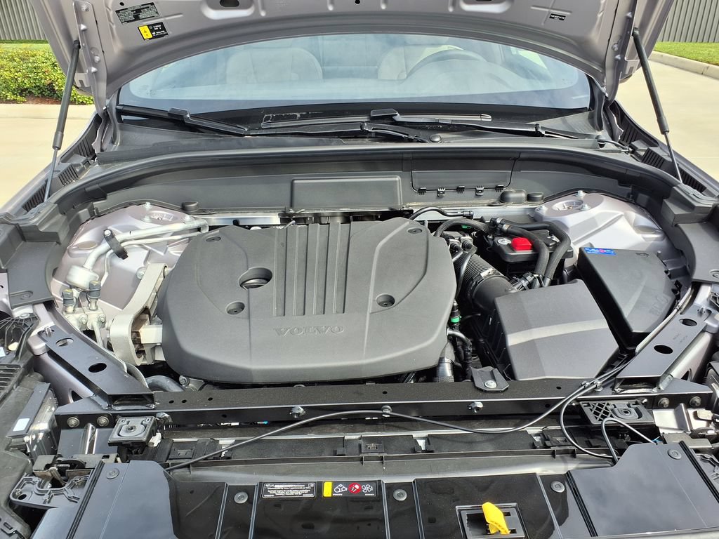 New 2026 Volvo XC60 B5 Plus w/ Protection Package Premier AWD/4WD image 30