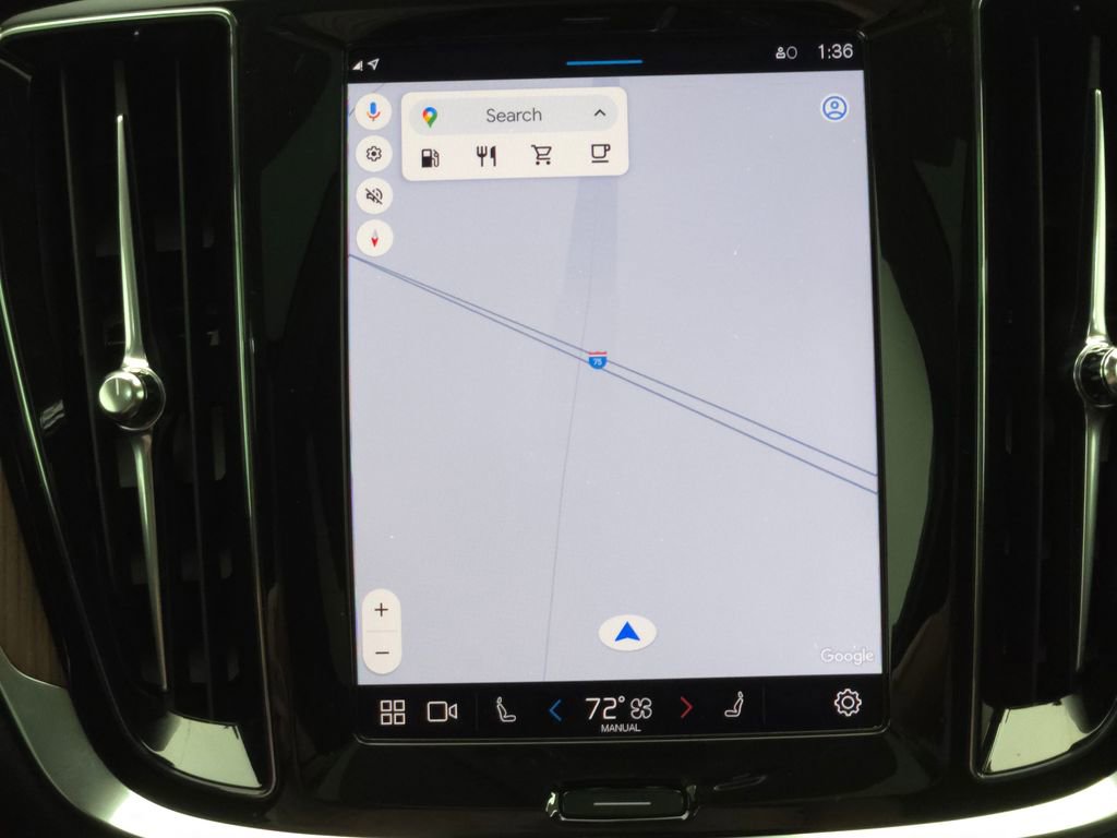 Used 2025 Volvo V60 B5 Cross Country Plus image 7