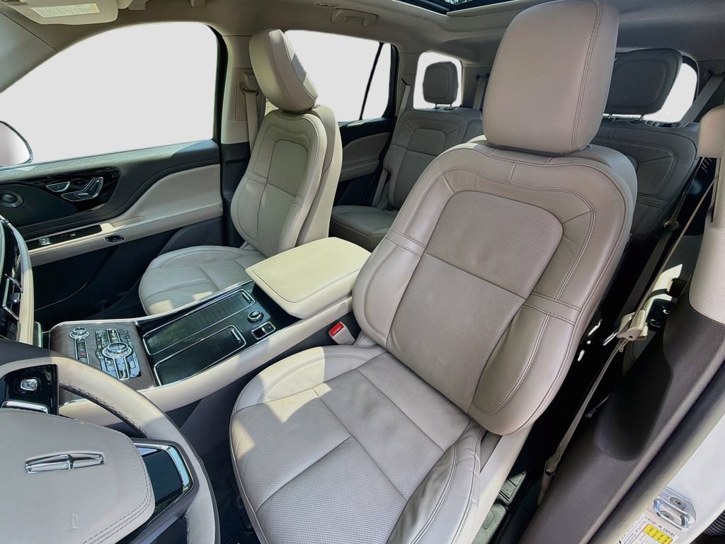 Used 2023 Lincoln Aviator Reserve w/ Elements Package Plus AWD/4WD image 24