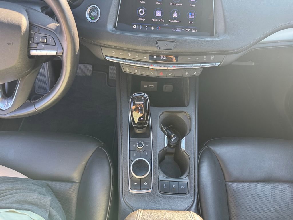 Used 2022 Cadillac XT4 Premium Luxury w/ Enhanced Visibility Package image 10