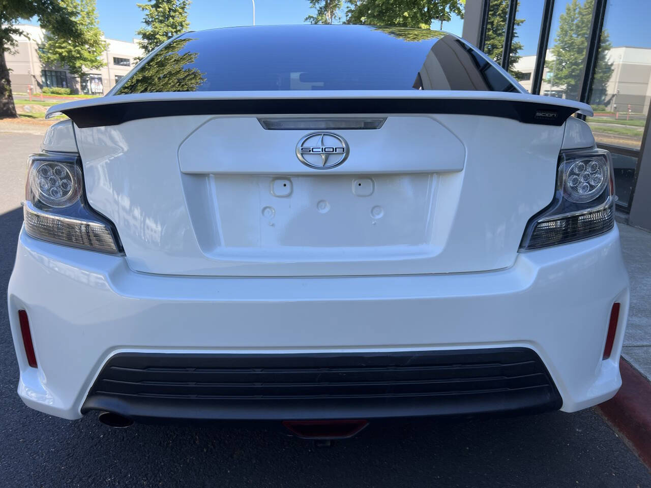 Used 2015 Scion tC FWD image 5
