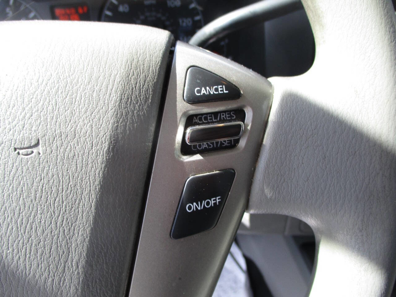 Used 2020 Nissan NV 2500 SV image 14