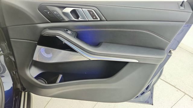 Used 2024 BMW X7 xDrive40i w/ Executive Package image 24