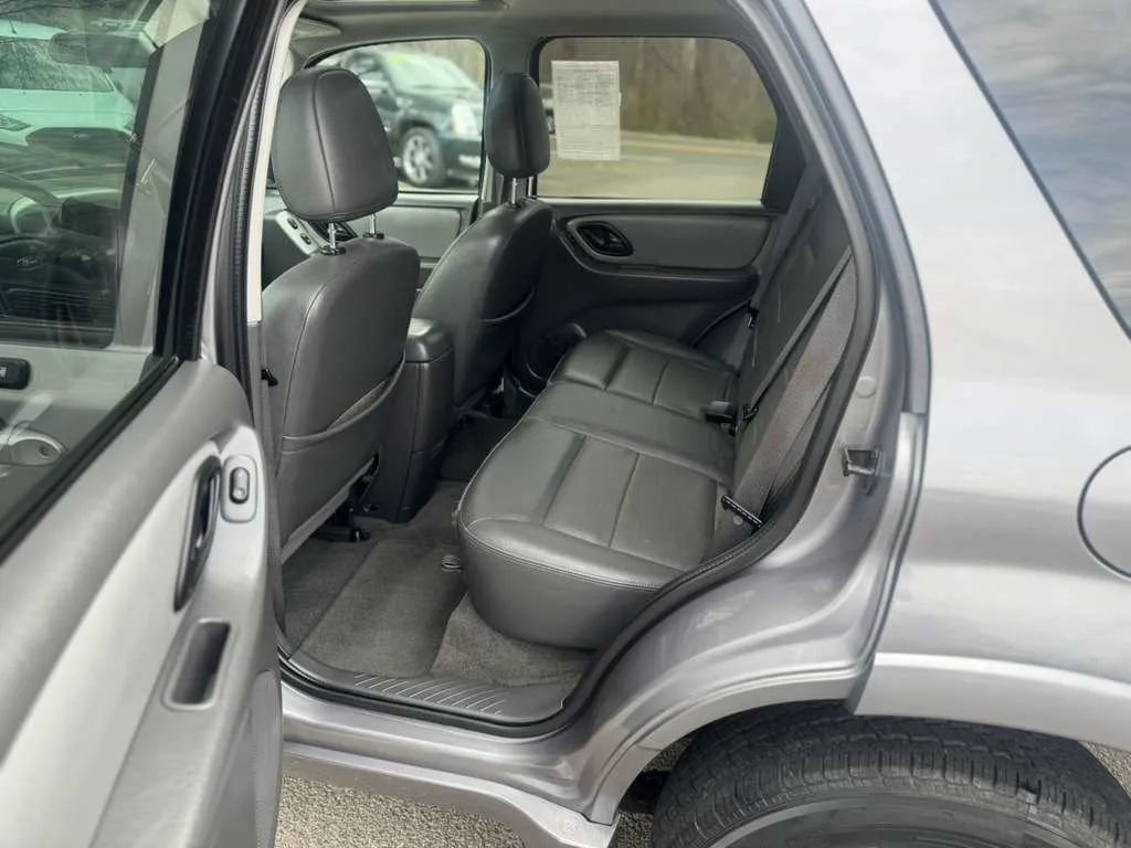 Used 2007 Ford Escape 4WD Hybrid image 12
