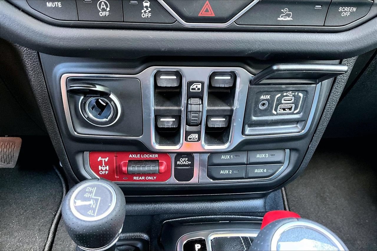 Certified 2026 Jeep Gladiator Mojave AWD/4WD image 16