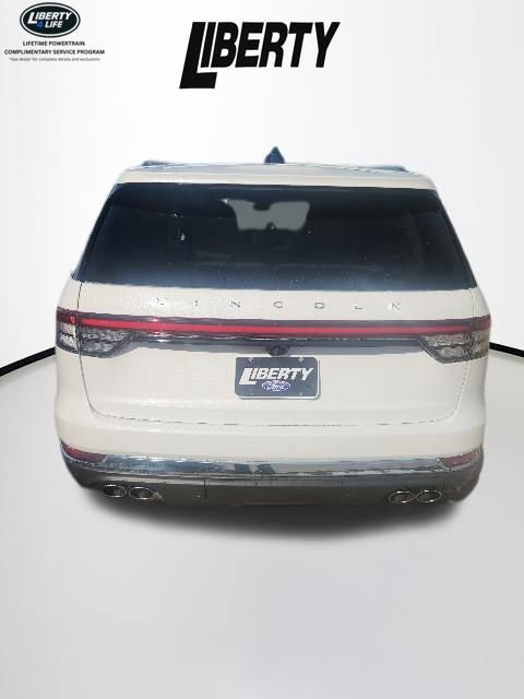 Used 2026 Lincoln Aviator Reserve AWD/4WD image 8