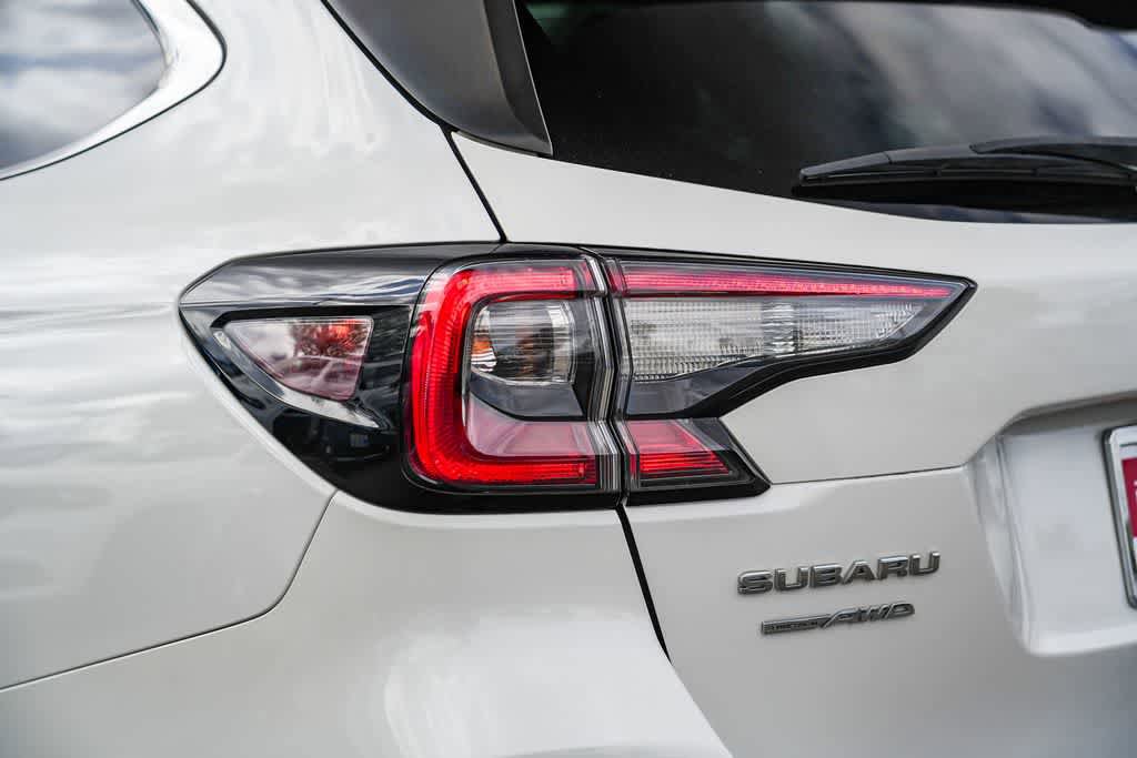 Used 2021 Subaru Outback Premium AWD/4WD image 9