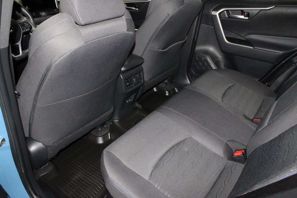 Used 2023 Toyota RAV4 SE w/ Convenience Package AWD/4WD image 20