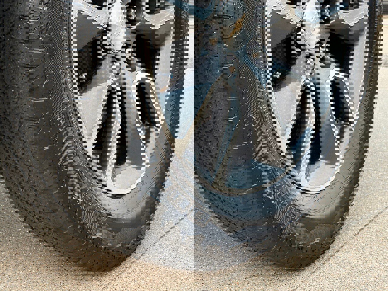 Used 2022 Chevrolet Silverado 1500 LT image 14