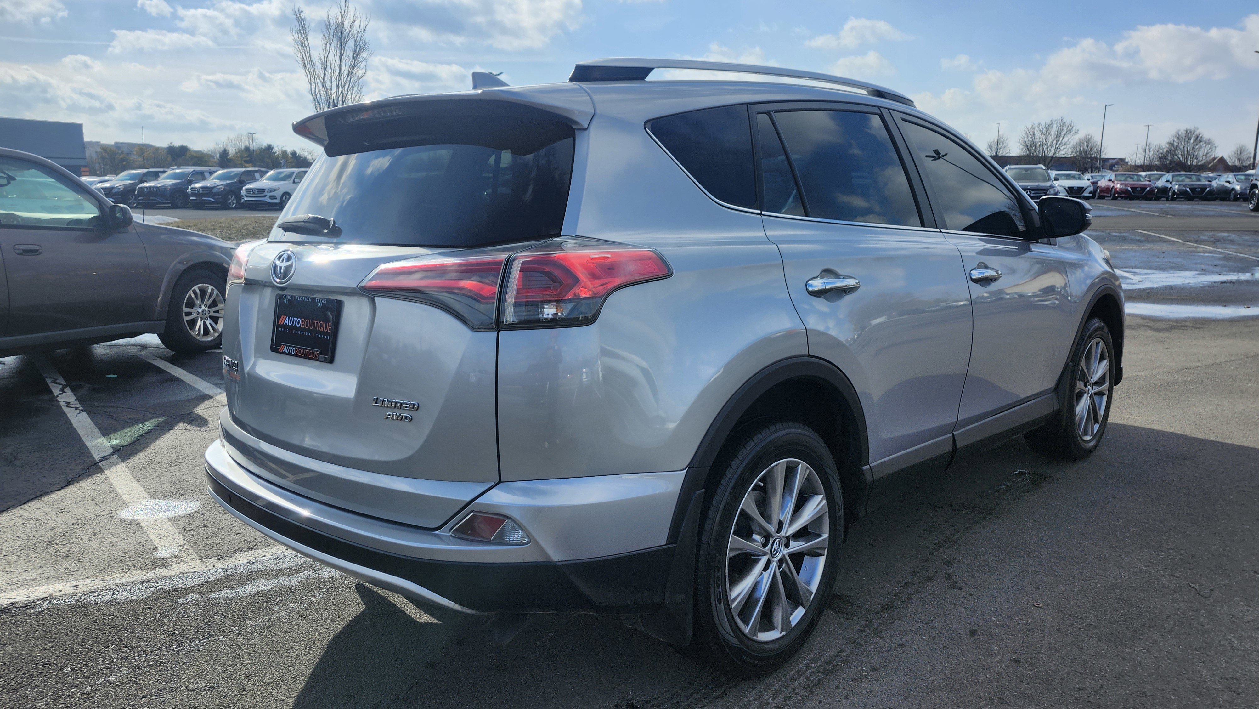 Used 2016 Toyota RAV4 Limited image 16