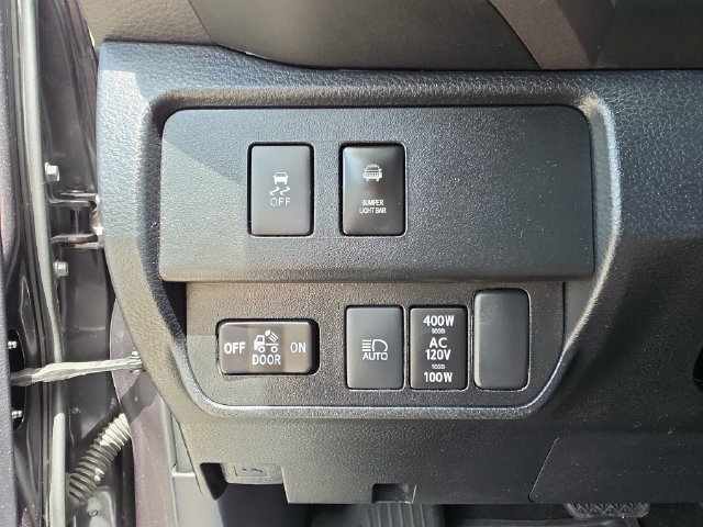 Used 2020 Toyota Tacoma TRD Sport AWD/4WD image 22