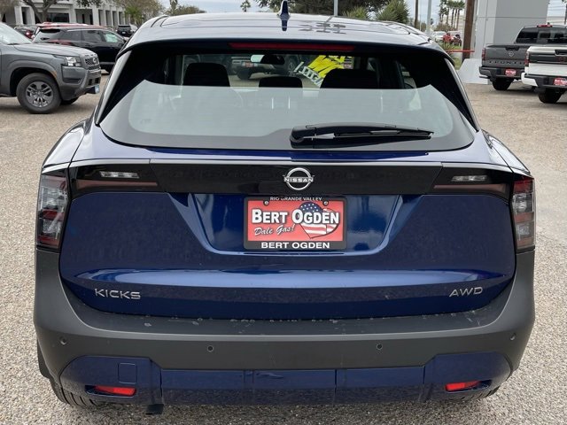 Certified 2025 Nissan Kicks S image 5