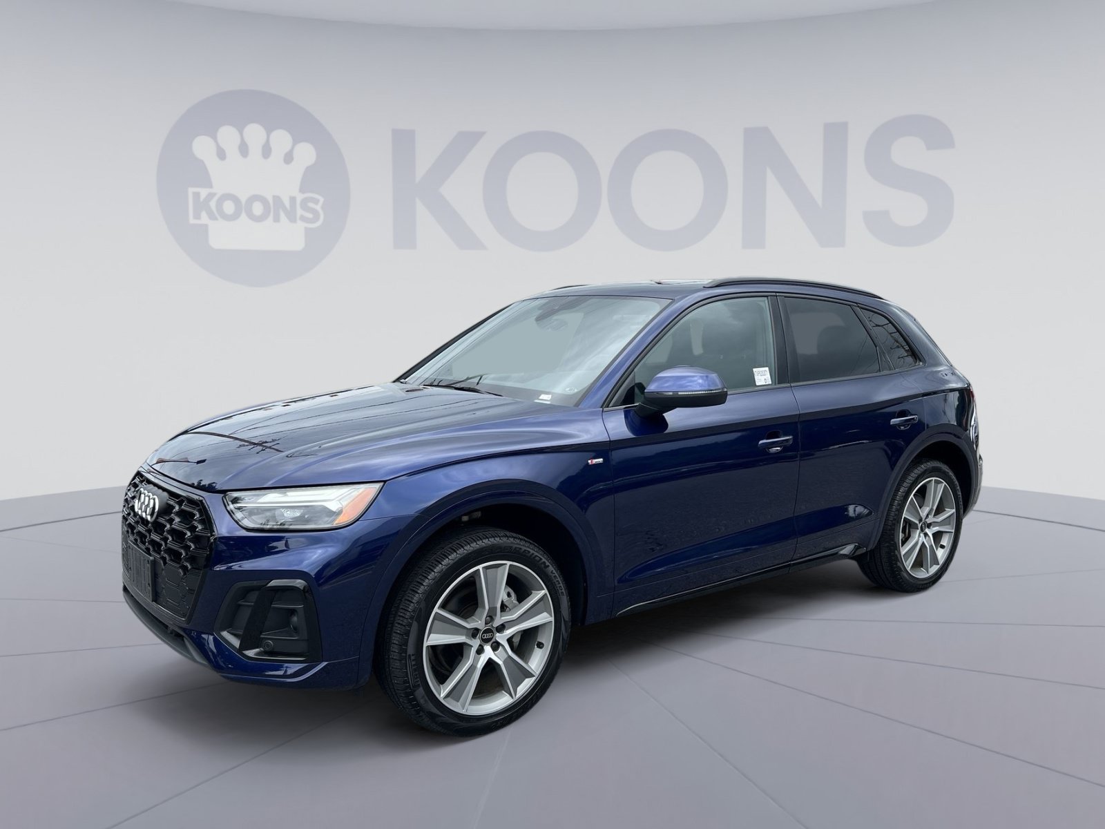 Used 2025 Audi Q5 2.0T Premium w/ Convenience Plus Package AWD/4WD image 1
