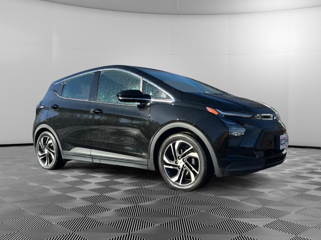 Used 2023 Chevrolet Bolt LT w/ Infotainment Package image 2