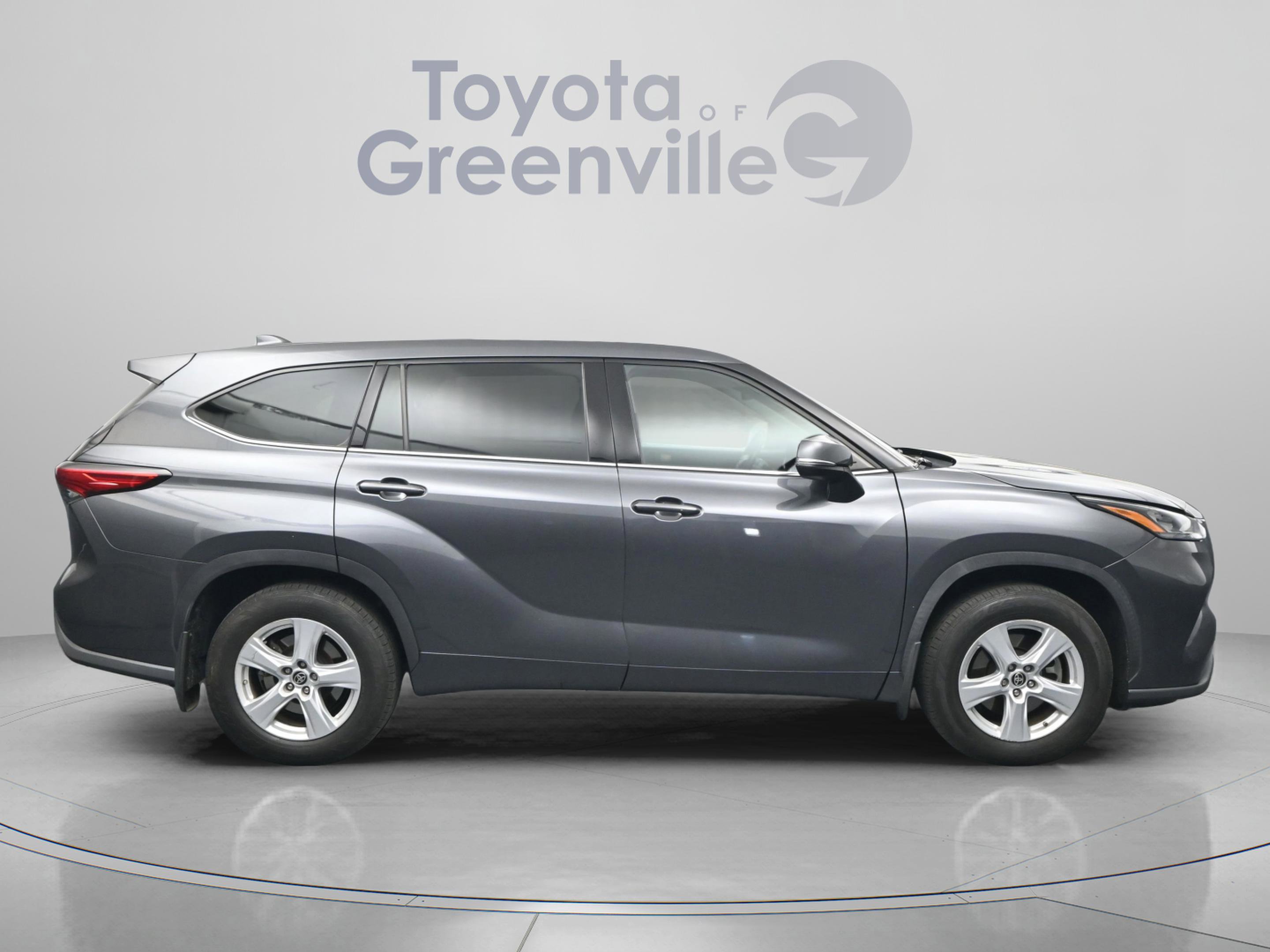 Used 2020 Toyota Highlander LE image 16