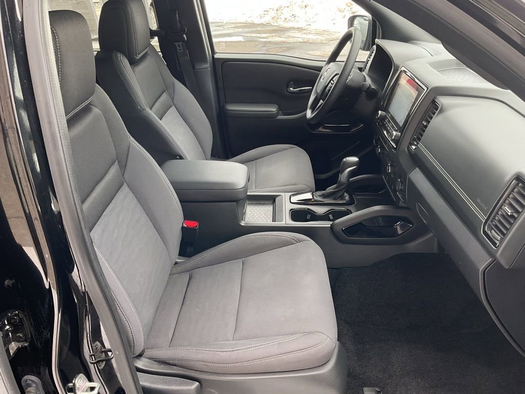 Used 2023 Nissan Frontier SV w/ Midnight Edition Package AWD/4WD image 18