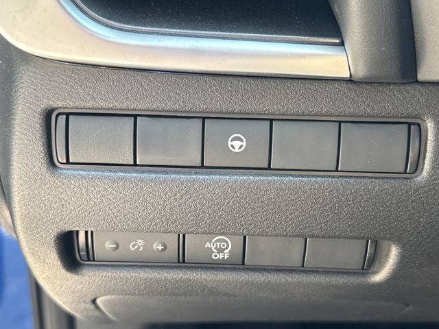 Used 2023 Nissan Rogue SV AWD/4WD image 24