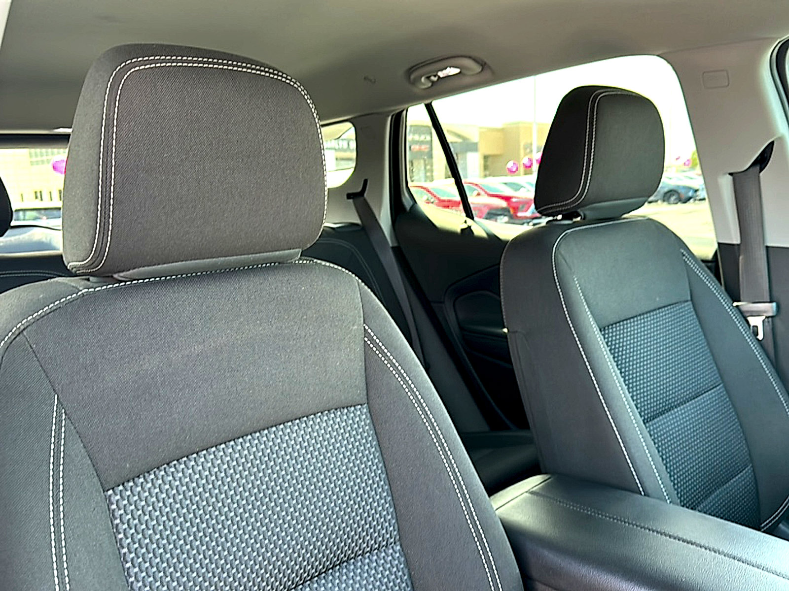 Used 2024 GMC Terrain SLE w/ Driver Convenience Package FWD image 26