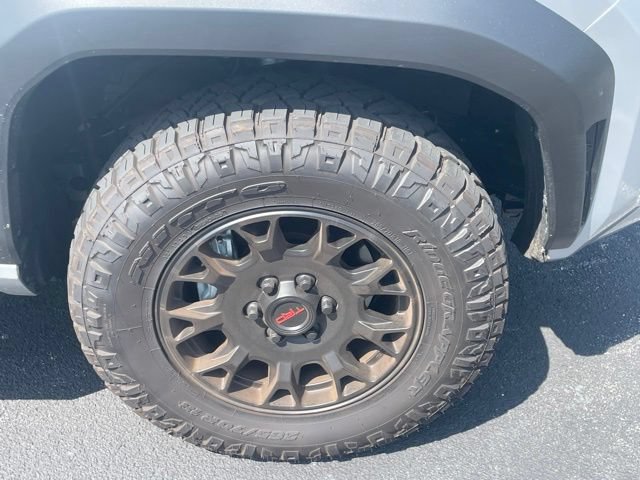 Used 2026 Toyota 4Runner TRD Off-Road Premium AWD/4WD image 4