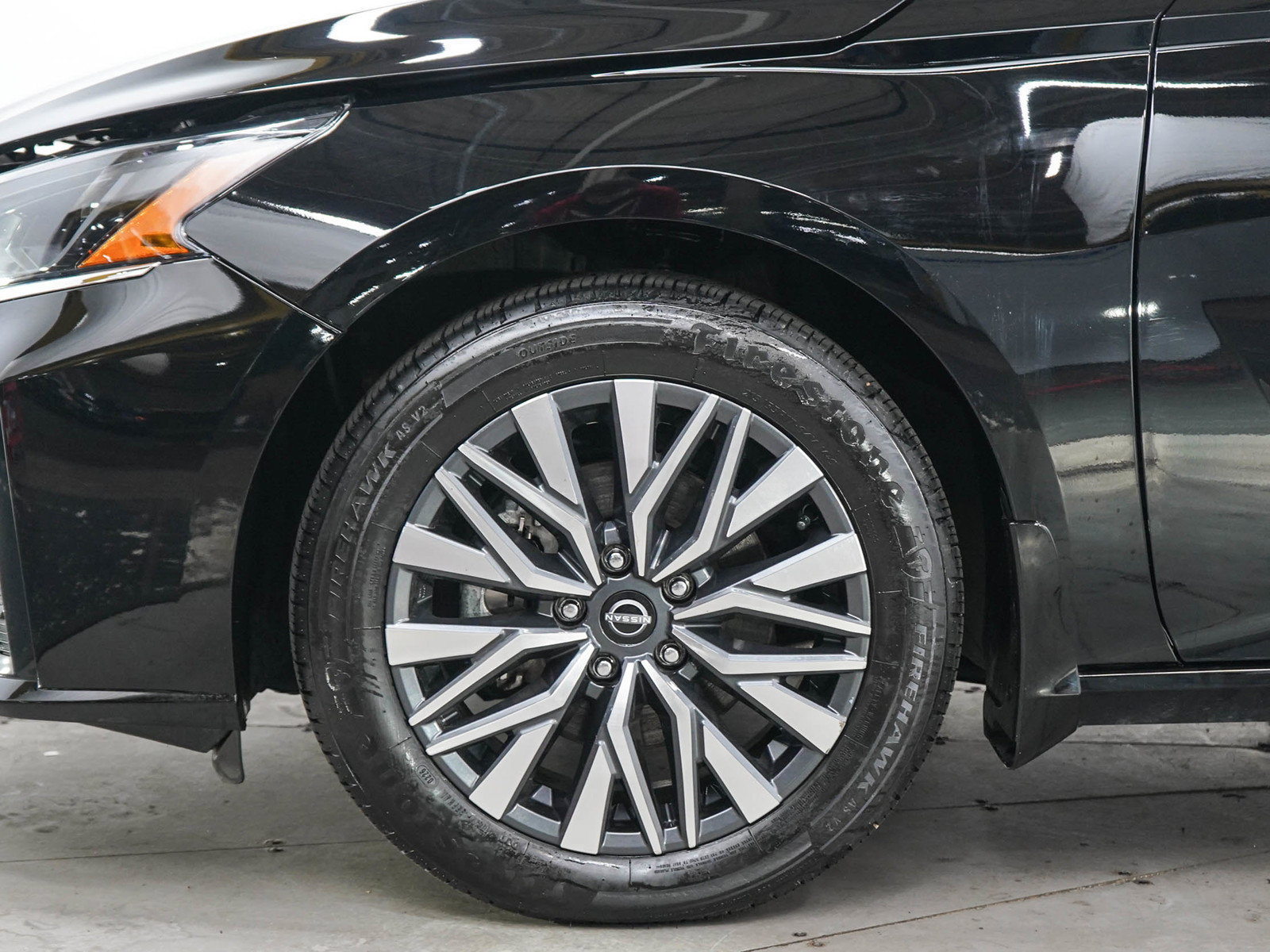 Used 2024 Nissan Altima 2.5 SV AWD/4WD image 28