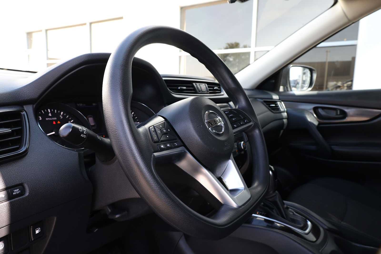 Used 2019 Nissan Rogue S AWD/4WD image 15