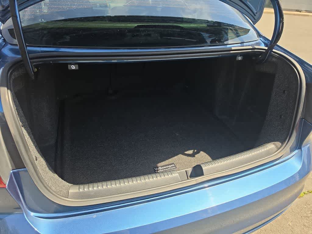 Used 2017 Volkswagen Jetta SE FWD image 23