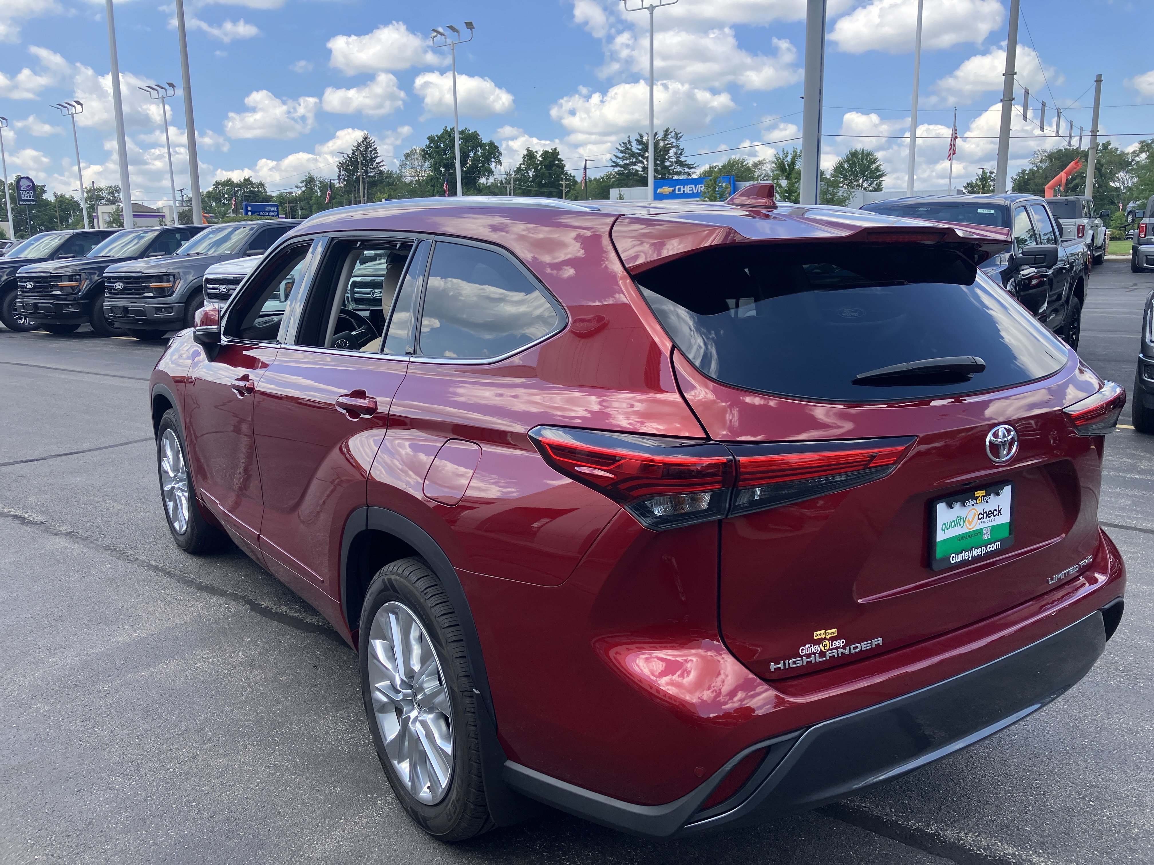 Used 2020 Toyota Highlander Limited AWD/4WD image 5