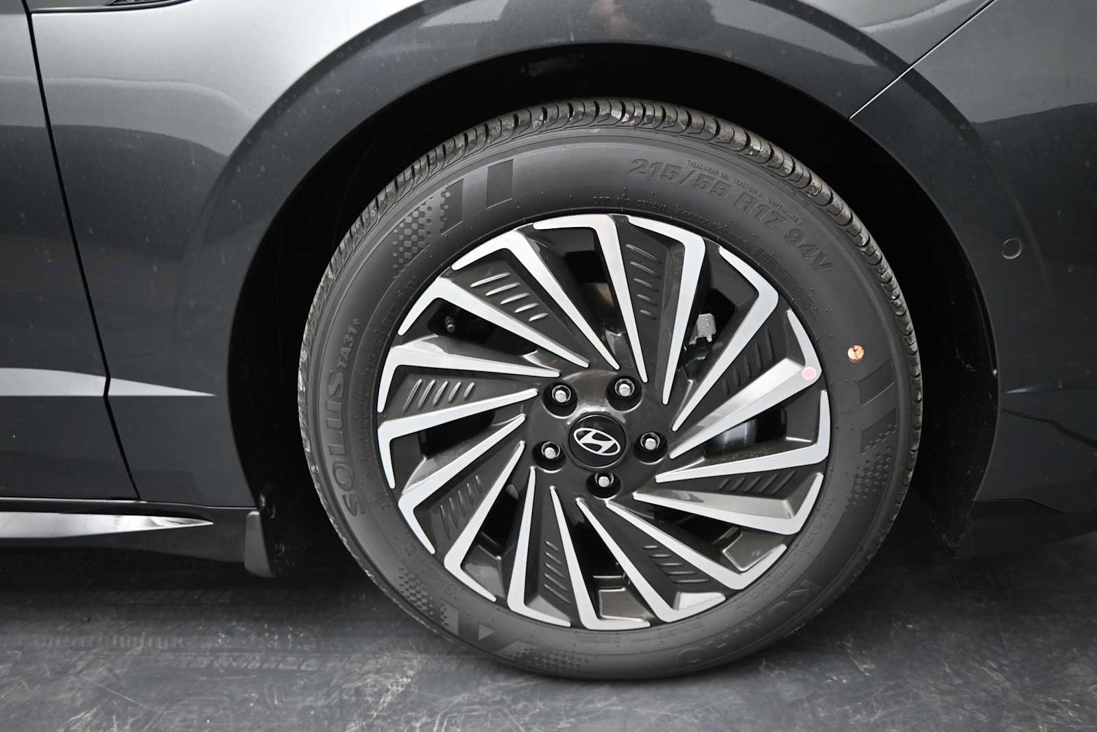 New 2026 Hyundai Sonata Limited FWD image 10