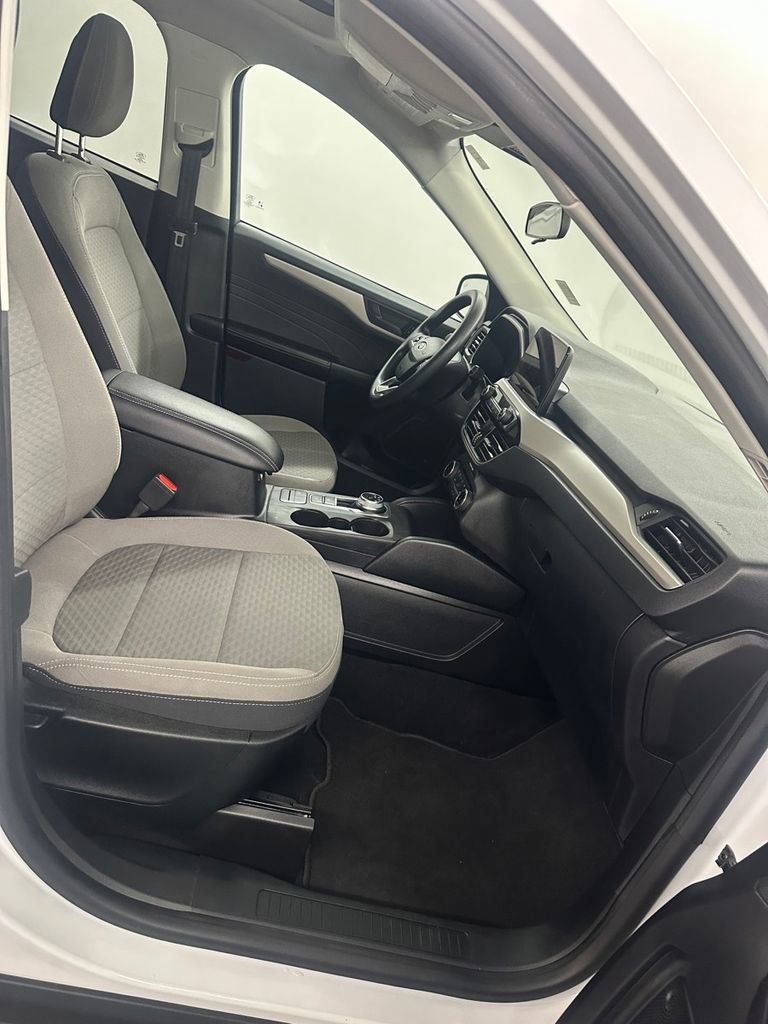 Used 2022 Ford Escape SE AWD/4WD image 34