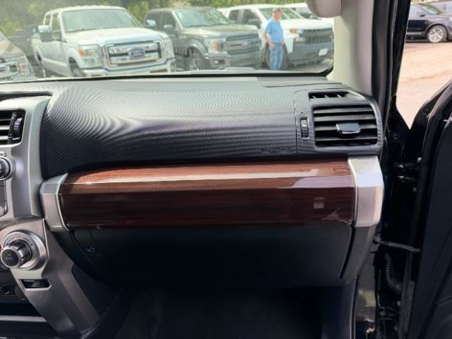 Used 2015 Toyota 4Runner Limited AWD/4WD image 39