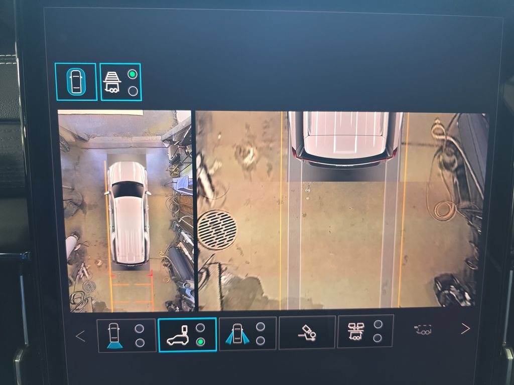 New 2026 GMC Yukon XL AT4 Ultimate AWD/4WD image 26