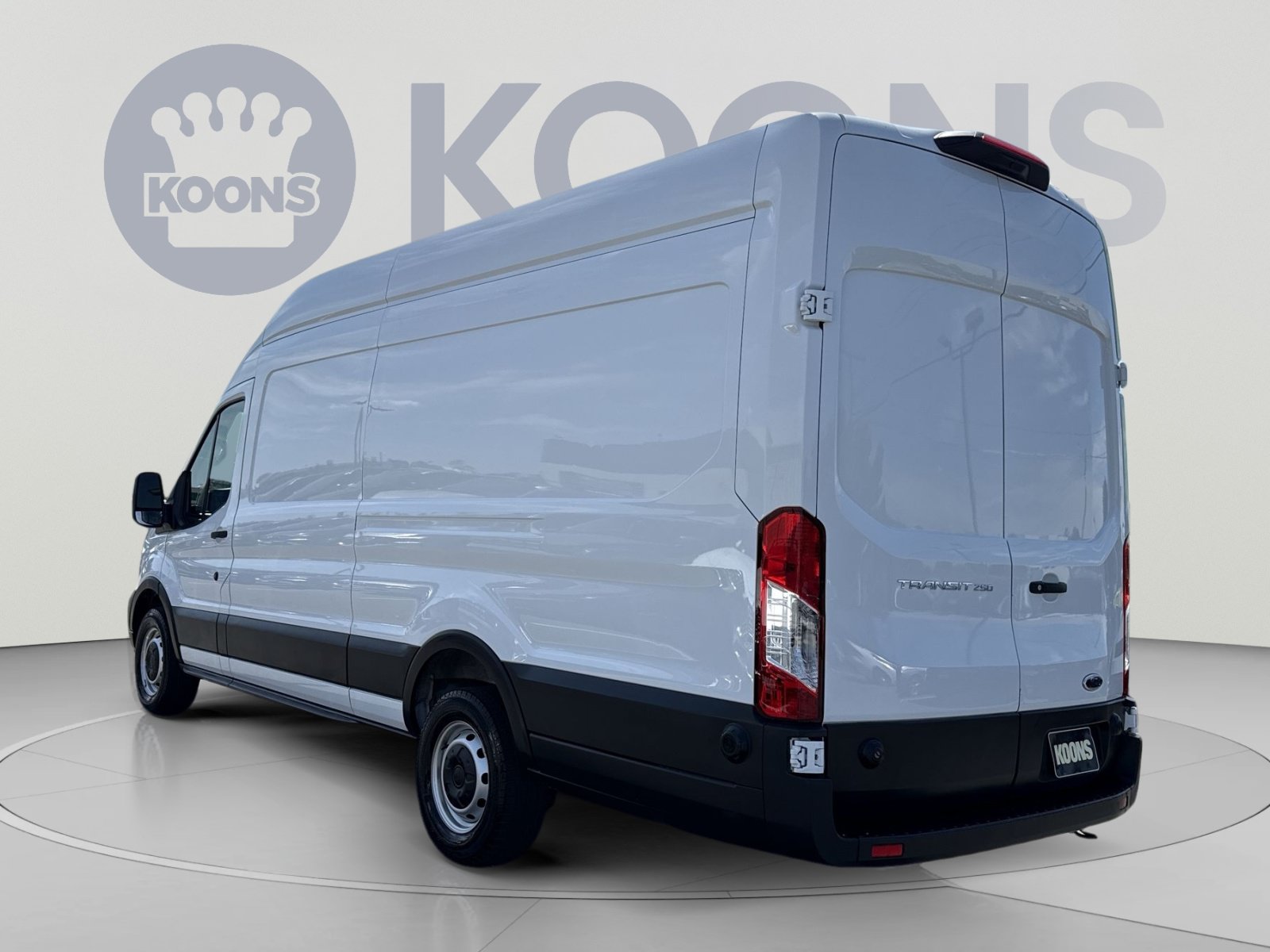 Used 2025 Ford Transit 250 148 High Roof Extended RWD image 4