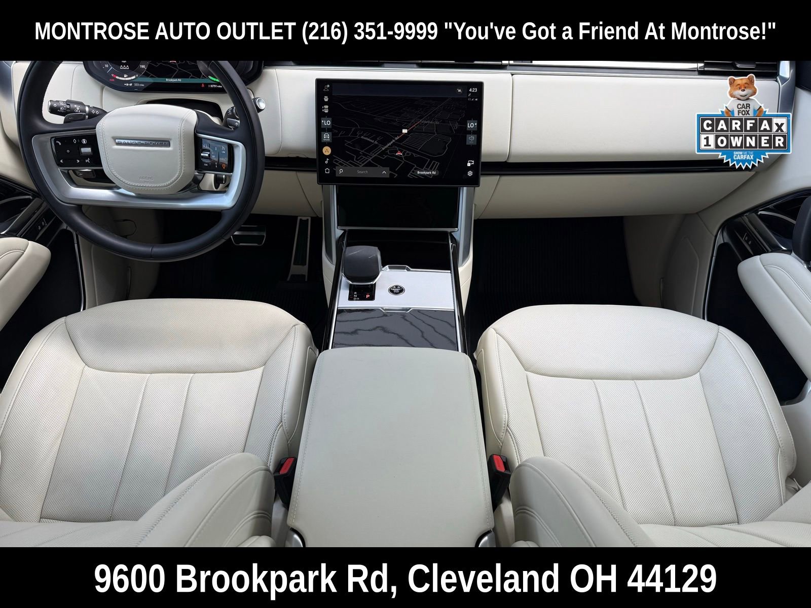 Used 2025 Land Rover Range Rover SE image 2