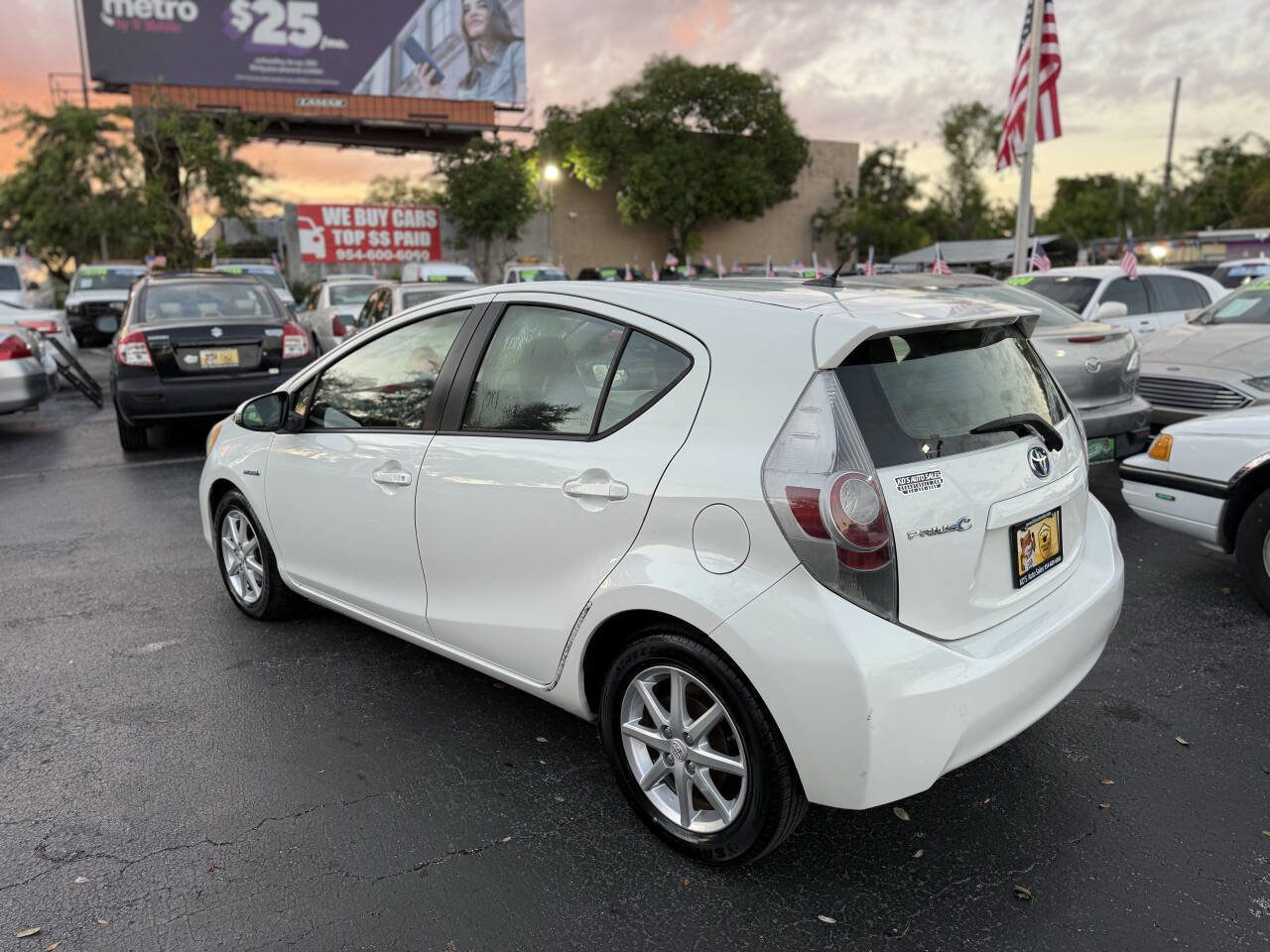 Used 2012 Toyota Prius C Three image 6