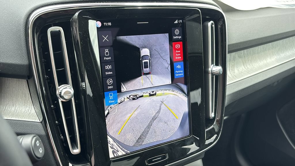 New 2026 Volvo XC40 B5 Plus w/ Protection Package Premier AWD/4WD image 19