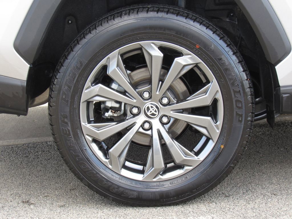 Certified 2025 Toyota RAV4 XLE Premium AWD/4WD image 36