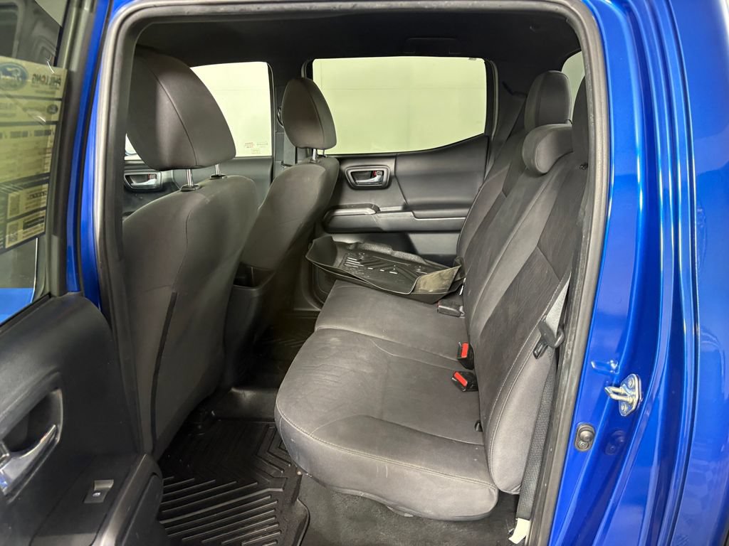 Used 2017 Toyota Tacoma TRD Off-Road w/ Tow Package RWD image 28