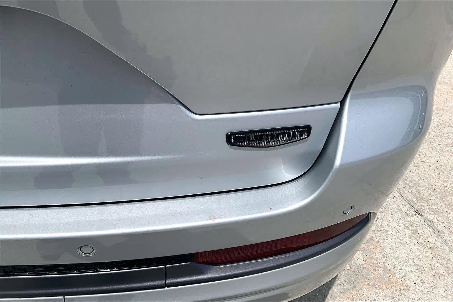 New 2026 Jeep Grand Cherokee Summit AWD/4WD image 15
