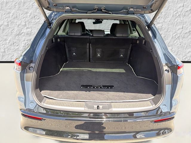 Used 2026 Toyota Crown Signia w/ Advanced Technology Package image 12