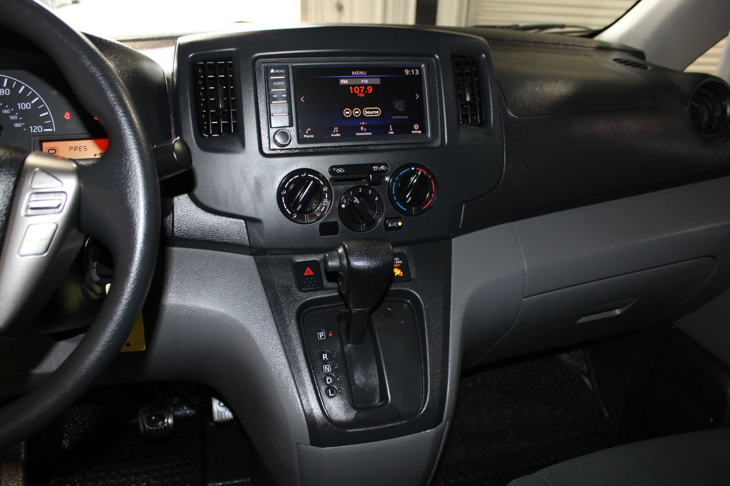 Used 2021 Nissan NV200 S FWD image 11