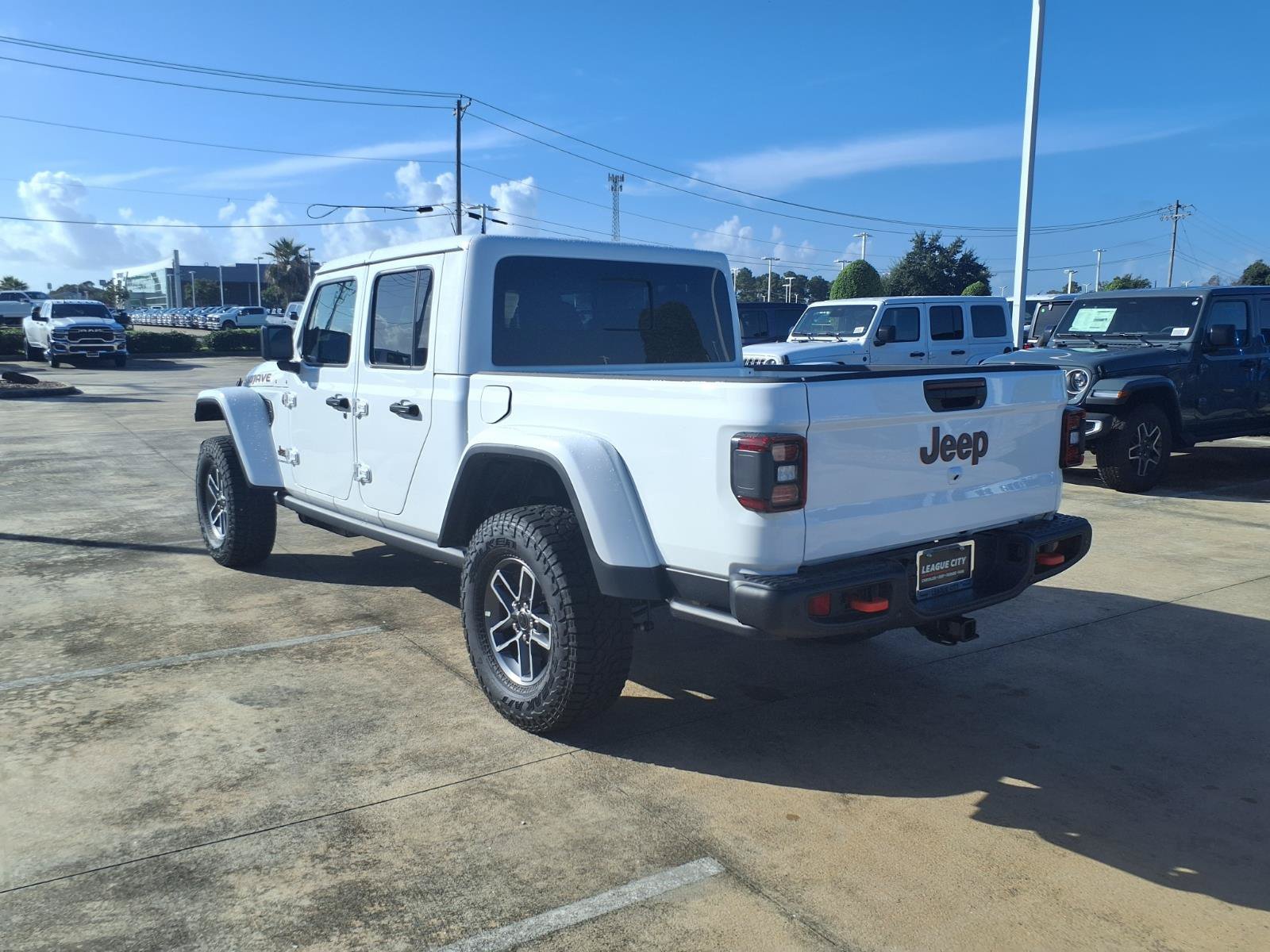 New 2026 Jeep Gladiator Mojave AWD/4WD image 4
