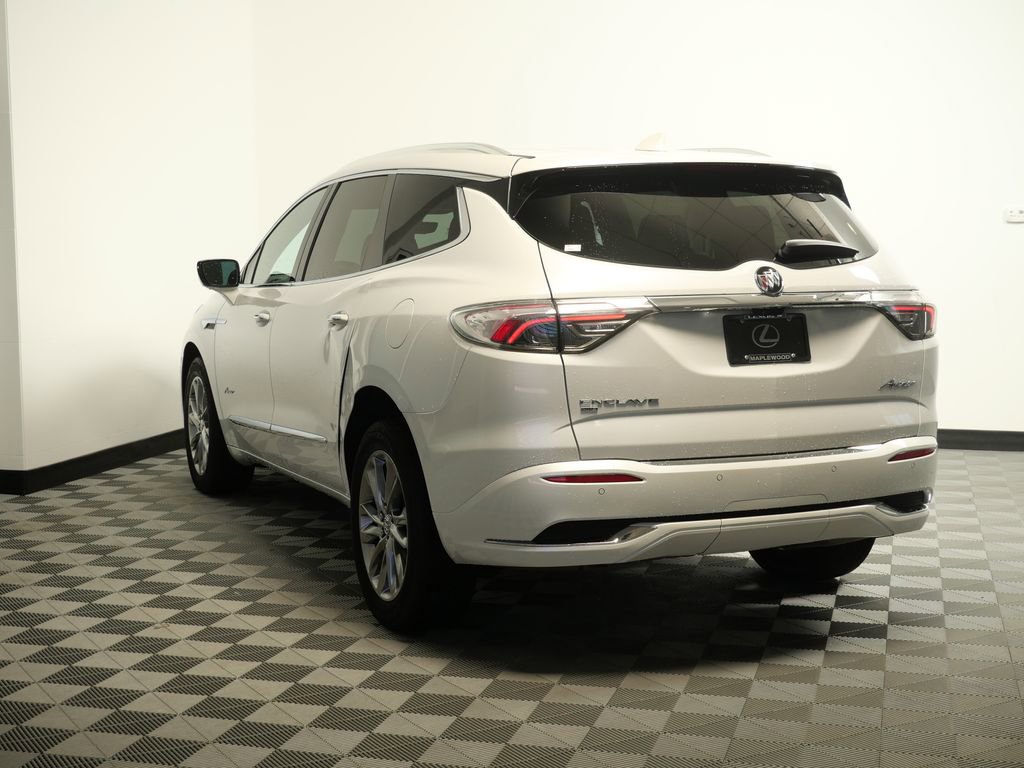 Used 2024 Buick Enclave Avenir w/ Avenir Technology Package AWD/4WD image 5