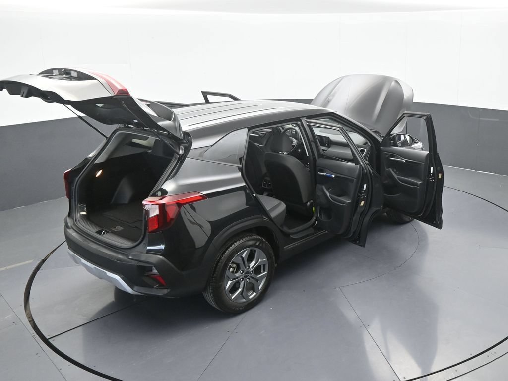 Used 2026 Kia Seltos LX FWD image 68