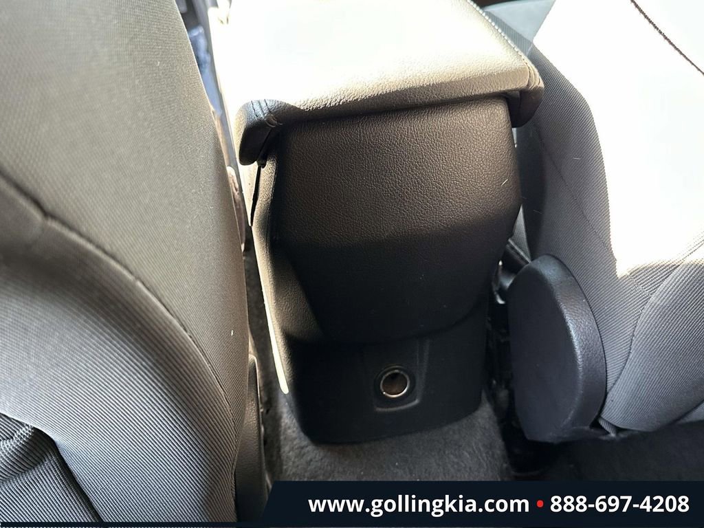Used 2014 Ford Focus SE w/ SE Sport Package image 11