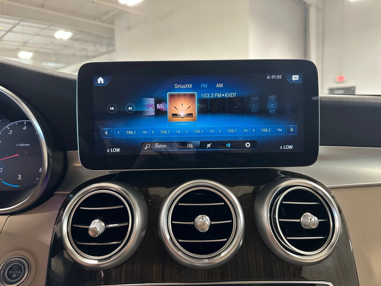 Used 2022 Mercedes-Benz GLC 300 image 25