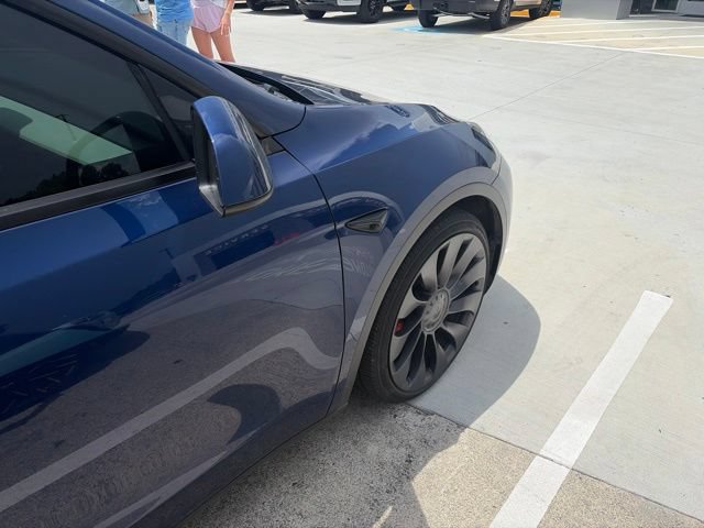 Used 2024 Tesla Model Y Performance AWD/4WD image 16