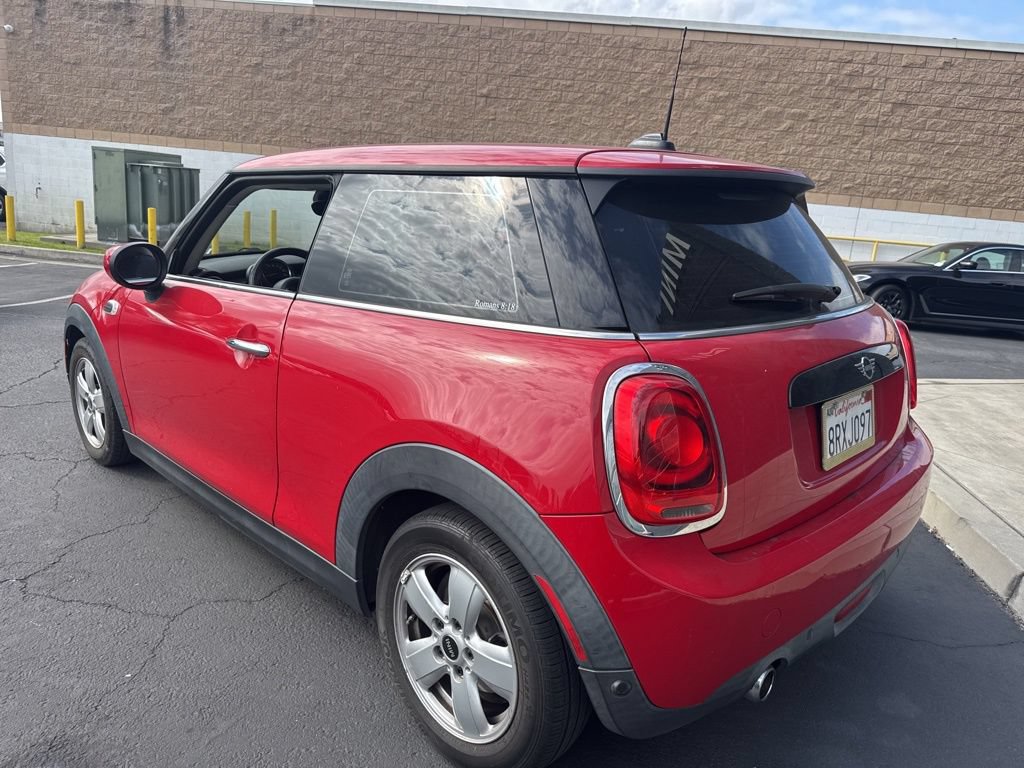 Used 2020 MINI Cooper 2-Door Hardtop FWD image 3