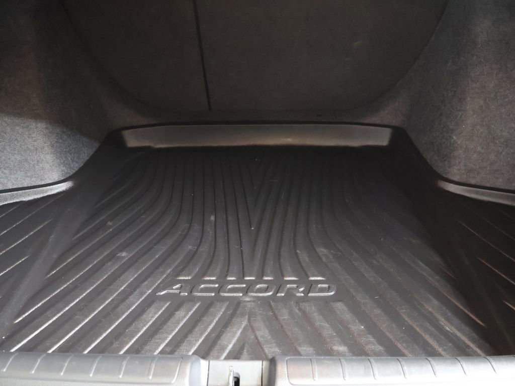 Used 2018 Honda Accord Sport image 14