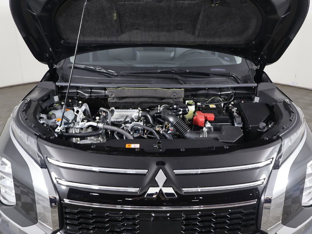 New 2026 Mitsubishi Outlander ES FWD image 18
