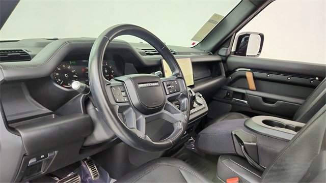 Used 2022 Land Rover Defender 90 X image 17
